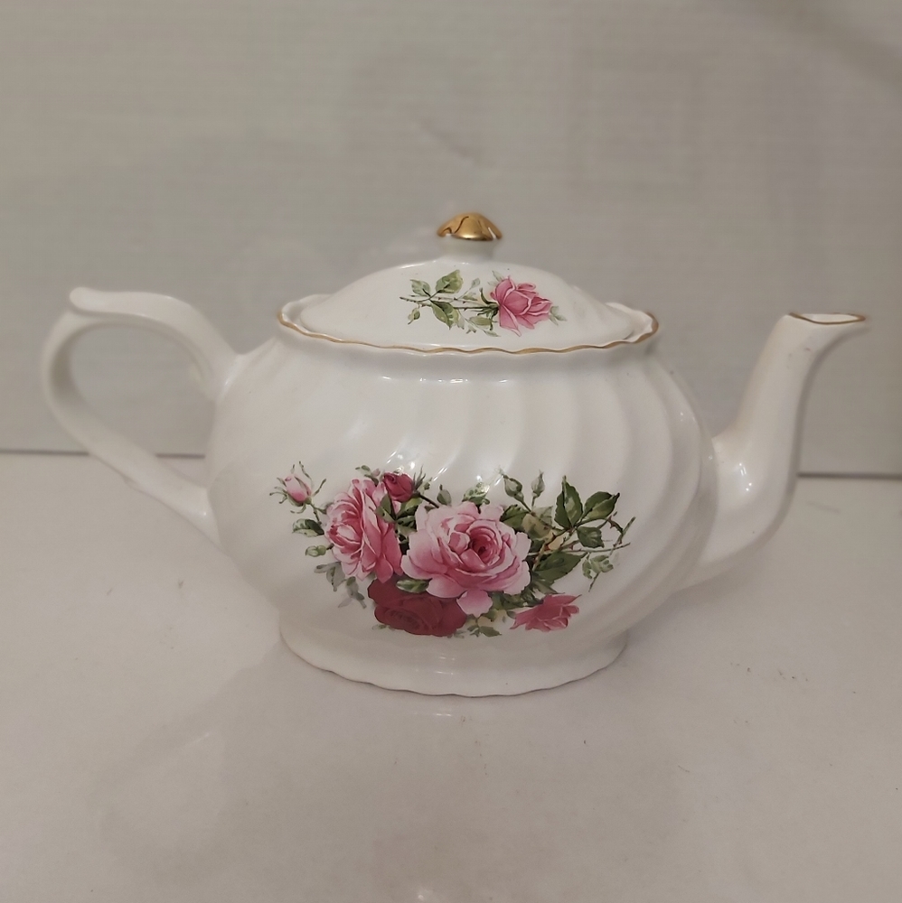 Porcelain ,Arthur Wood Floral Vintage Teapot - MADE IN ENGLAND